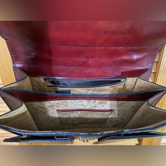 Red F.Lli Mugnai Firenze bag with detachable strap and gold detailing - Picture 5 of 8